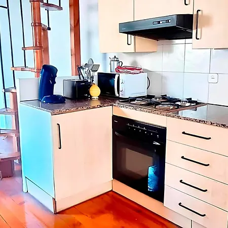 Con Terraza Y Paisajes De Montana Unico *