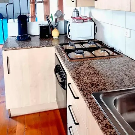 Con Terraza Y Paisajes De Montana Unico